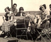 Oslo 1940. F.v: Esther, Carl og Sara Scheer, Amalie og Håkon Laksov